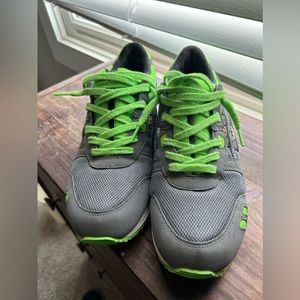 ASICS Gel Lyte III (3) size 9